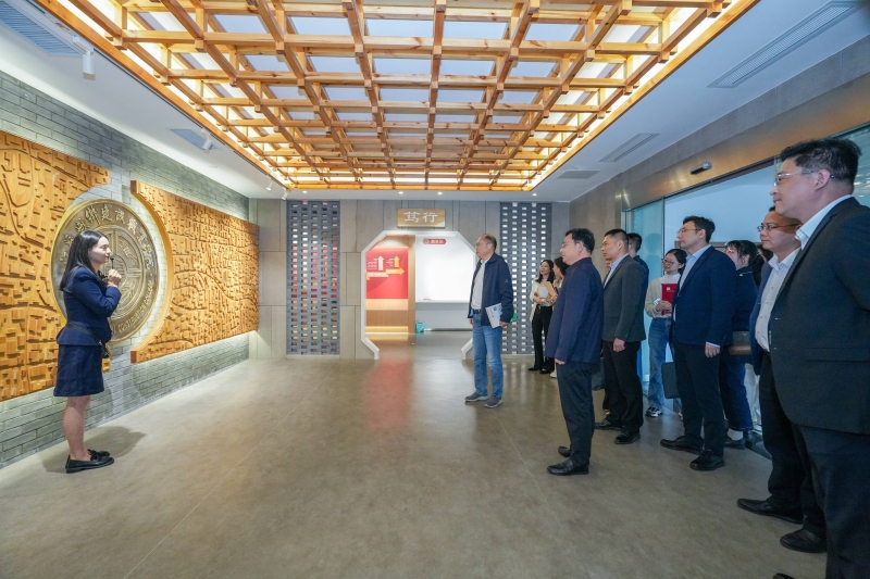 图片3(1).jpg 图片3(1).jpg